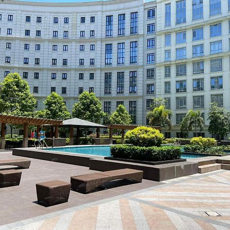 Studio Condo Building 81 Newport Boulevard Manila Exterior foto